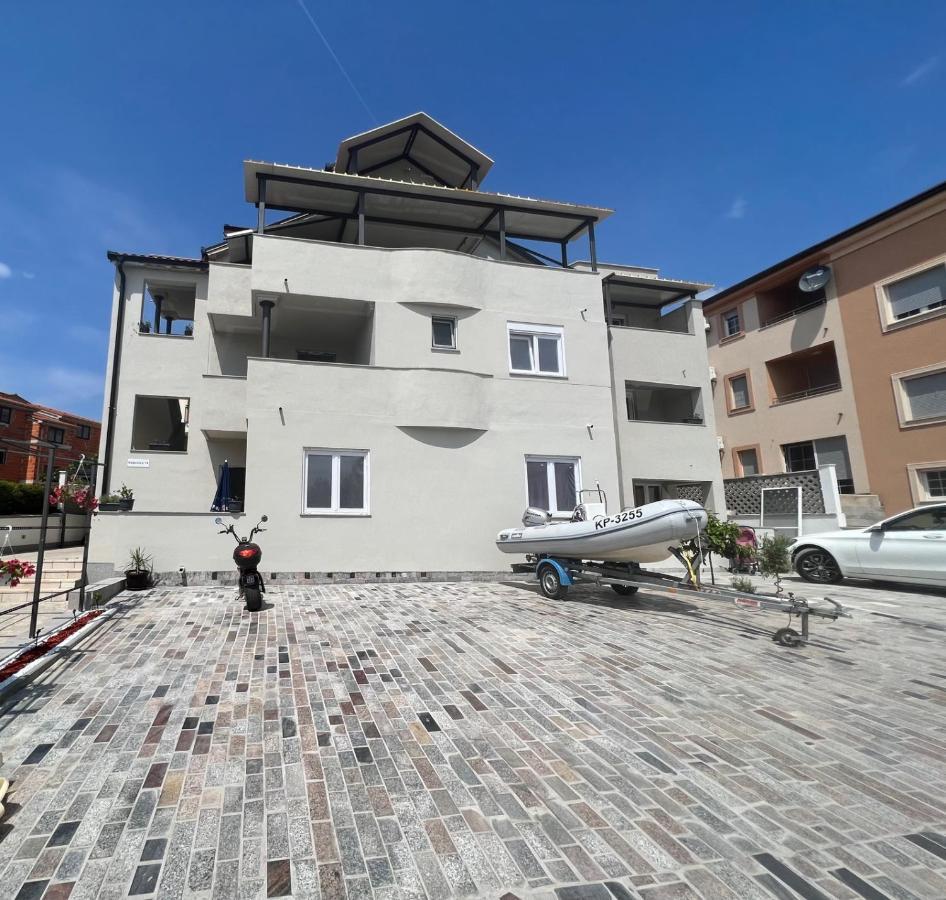 Apartments Melek Medulin Exterior foto